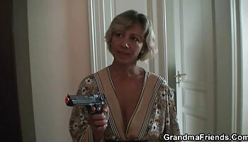 Siri Dahl film xxx en streaming Pervy Yoga Avec Siri
