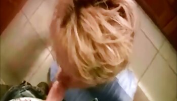 Johnny sexes xxl gratuits Sins, l'arbitre Emily Parkee aux gros seins baise le joueur [Best of Brazzers]